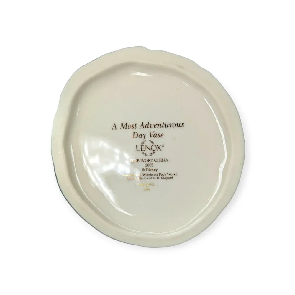 Lenox Disney Sculptural Winnie The Pooh A Most Adventurous Day XL Fine China